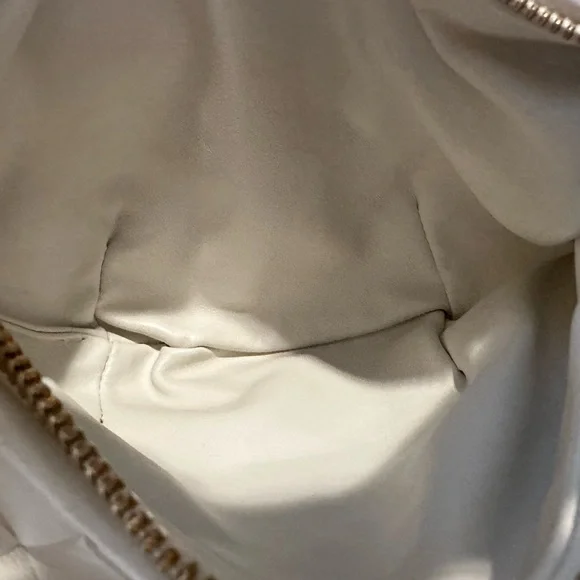 Bottega Veneta Chalk White Woven Bag - Picture 11 of 14